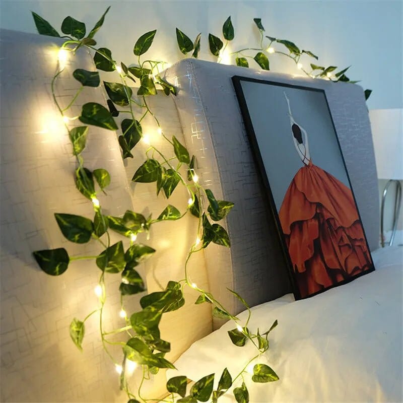 Planta Decorativa Led - Decoração de Natal Planta Decorativa Led - Decoração de Natal Kito Magazine Folha 03 2M 20LEDS 